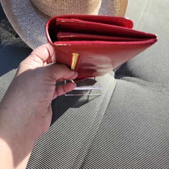 Prada Red Leather Wallet With Ribbon Motif COA Included. - Picture 4 of 13